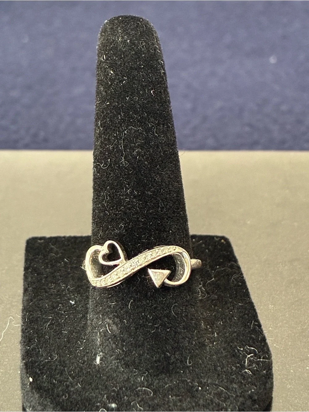 925 Sterling Silver Heart Arrow Ring with Natural Diamond